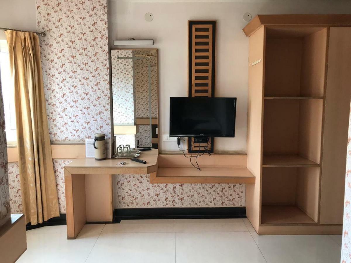 Bharati Lodge Hubballi Exteriör bild